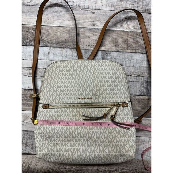 Michael Kors Dallas Medium Signature Logo MK Monogram Backpack Color Vanilla - Picture 3 of 12